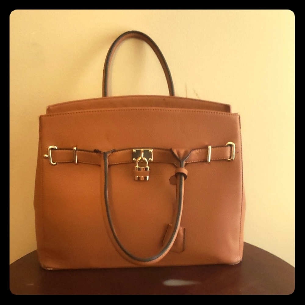 Brown / gold trim